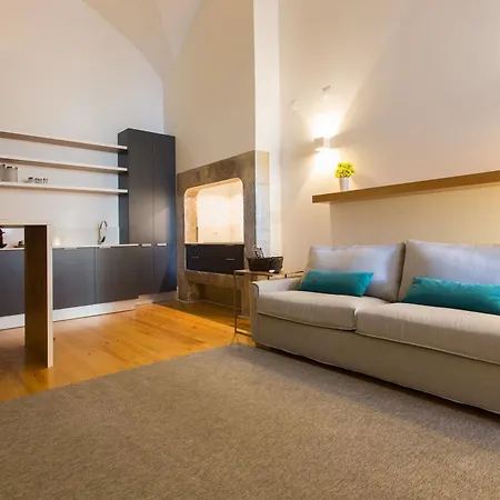 Bed & Breakfast Feels Like Chiado Prime