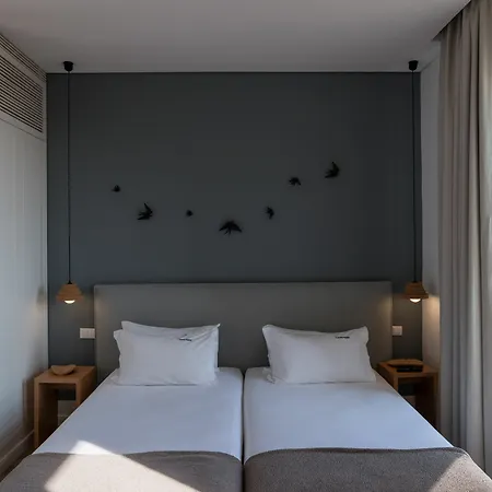 Bed & Breakfast Feels Like Chiado Prime 3*