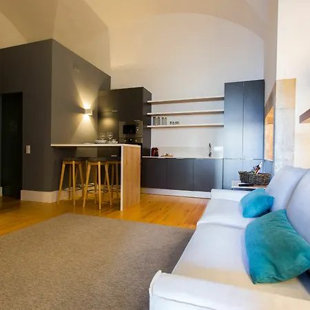 Bed & Breakfast Feels Like Chiado Prime Lisbon